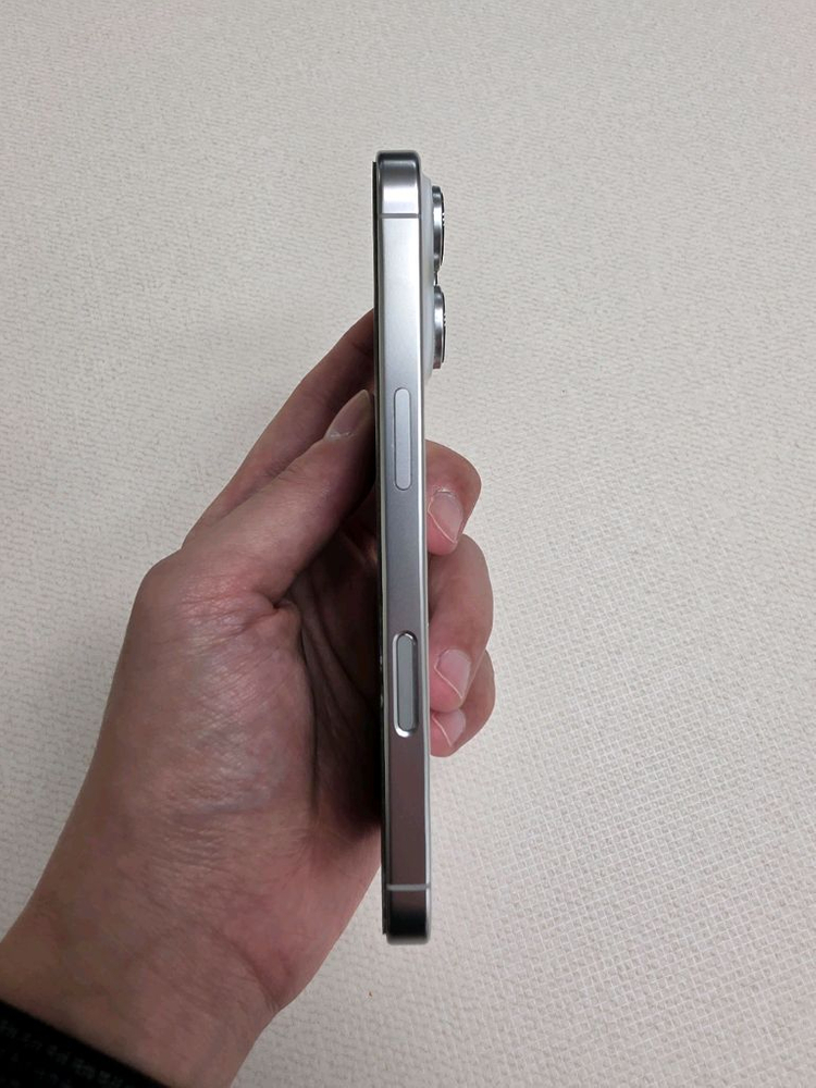 아이폰 16 프로 256gb--4