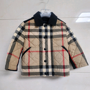 정품 버버리 키즈 퀼팅 자켓 3y