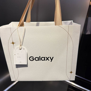 갤럭시 트라이폴드 미개봉 새상품 서울 직거래