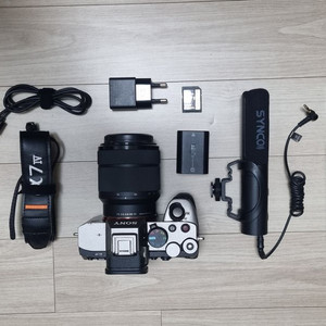 A7M4k(28-70렌즈포함)+소니메모리 256gb v60+샷건마이크+호환배터리 충전기세트 팝니다.