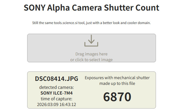 A7M4k(28-70렌즈포함)+소니메모리 256gb v60+샷건마이크+호환배터리 충전기세트 팝니다.--3