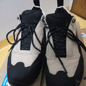 로아 하이킹 카타리나 샌드 41사이즈