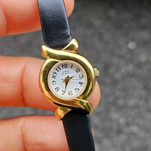 엔클라인 빈티지시계