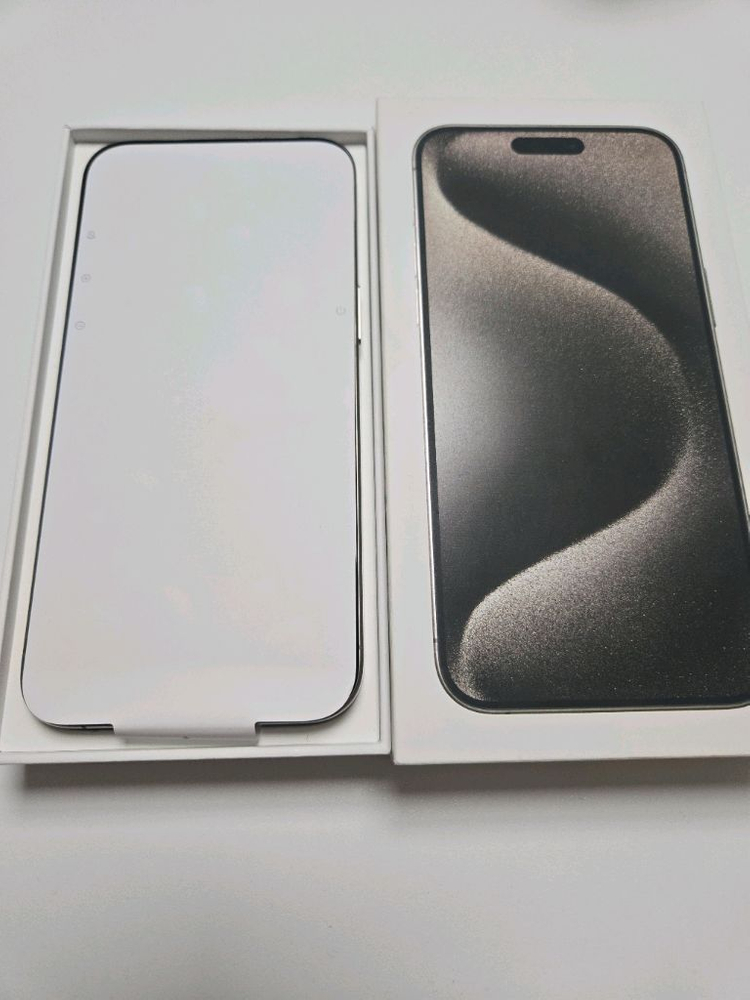 새상품]아이폰15프로맥스 내츄럴 256GB 리퍼 배터리 100%--1