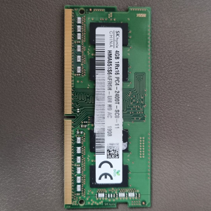 SK하이닉스 DDR4 4G 2400T 노트북용 램 팝니다.