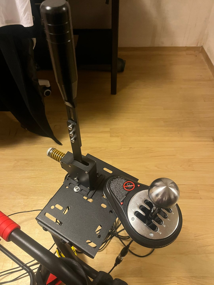 Thrustmaster(트러스트마스터) T300 rs ,시트, 쉬프터, 핸드브레이크 패달 팝니다 레이싱시뮬세트 이미지