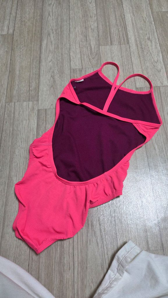 나이키컷아웃 하이퍼핑크 28--1