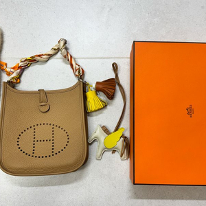 에르메스 미니 에블린 tpm 차이 골드 이미지