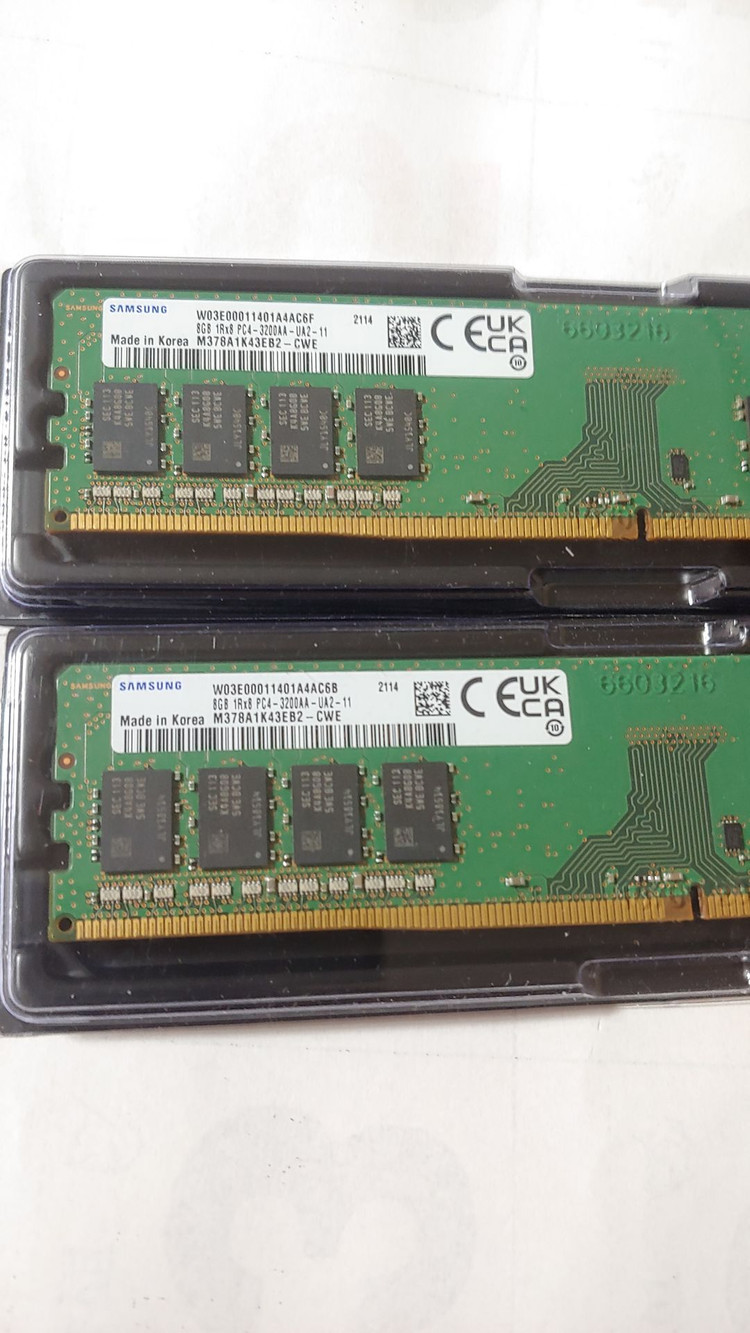 인텔 i7 11700K CPU,DDR4램 8Gx2,SSD 세트 팝니다.. 이미지