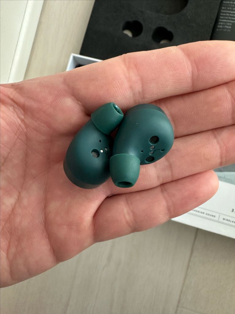 뱅앤올룹슨 베오플레이 E8 3.0--2