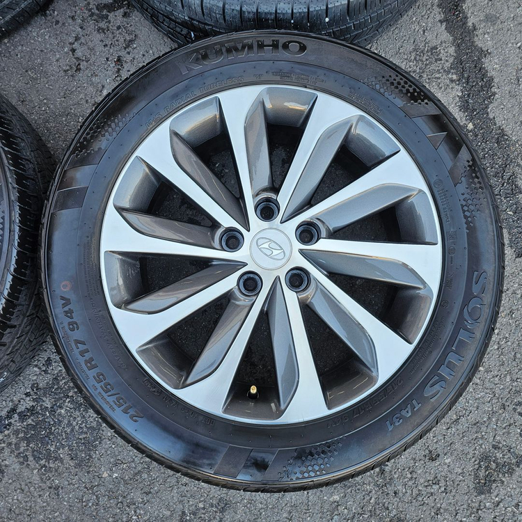 #YF소나타 브릴리언트 17인치 휠타이어 팝니다.215 55 17 이미지