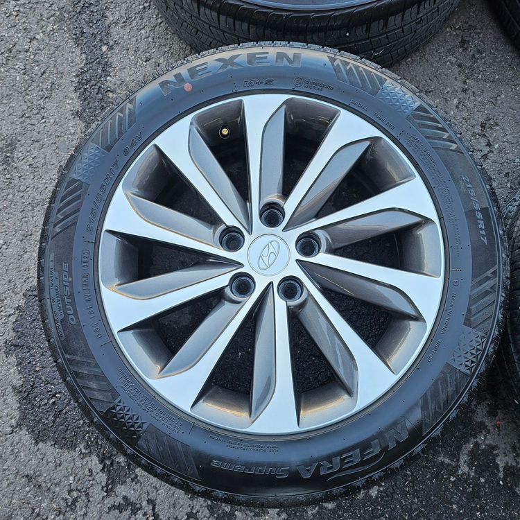 #YF소나타 브릴리언트 17인치 휠타이어 팝니다.215 55 17 이미지