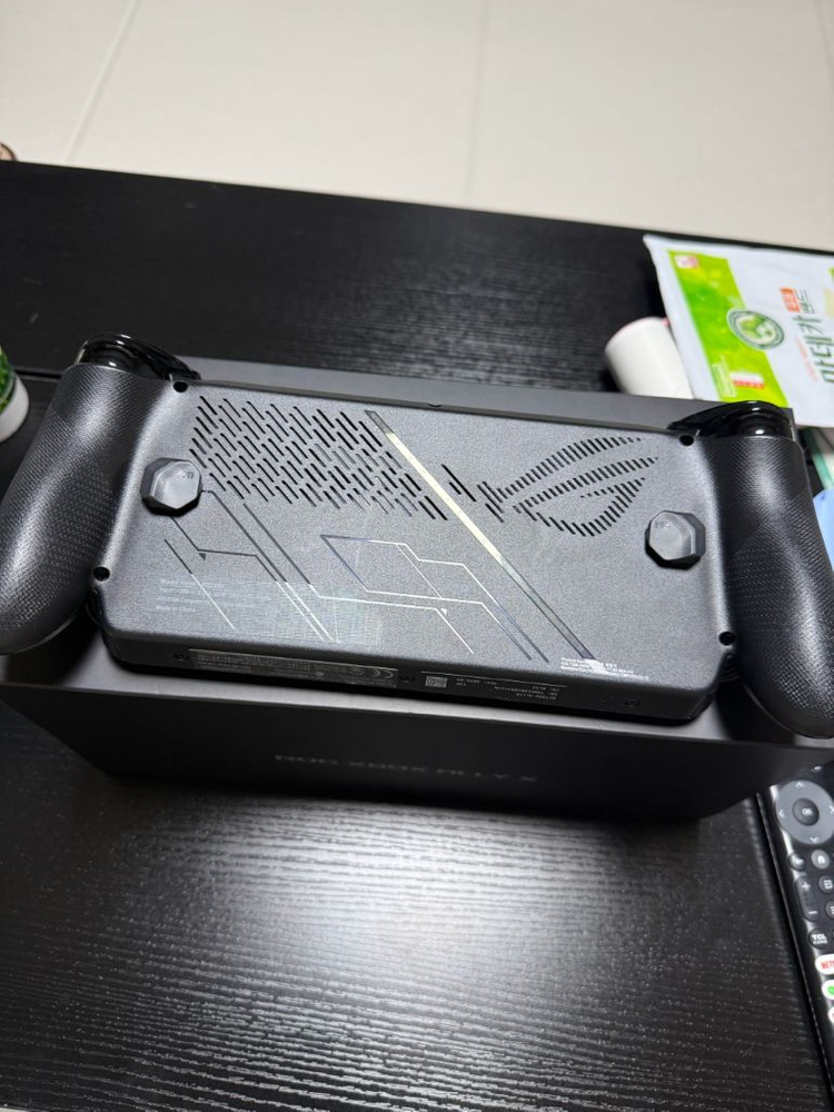 asus rog xbox ally x 엑갈리x, dbrand 킬스위치 케이스 이미지