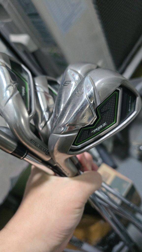 좌타 테일러메이드 RBZ 아이언 세트 이미지