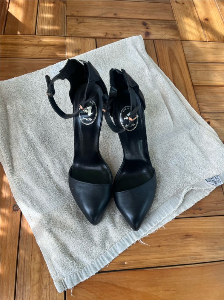 jinny kim 지니킴 가죽 스트랩 힐 36사이즈 이미지