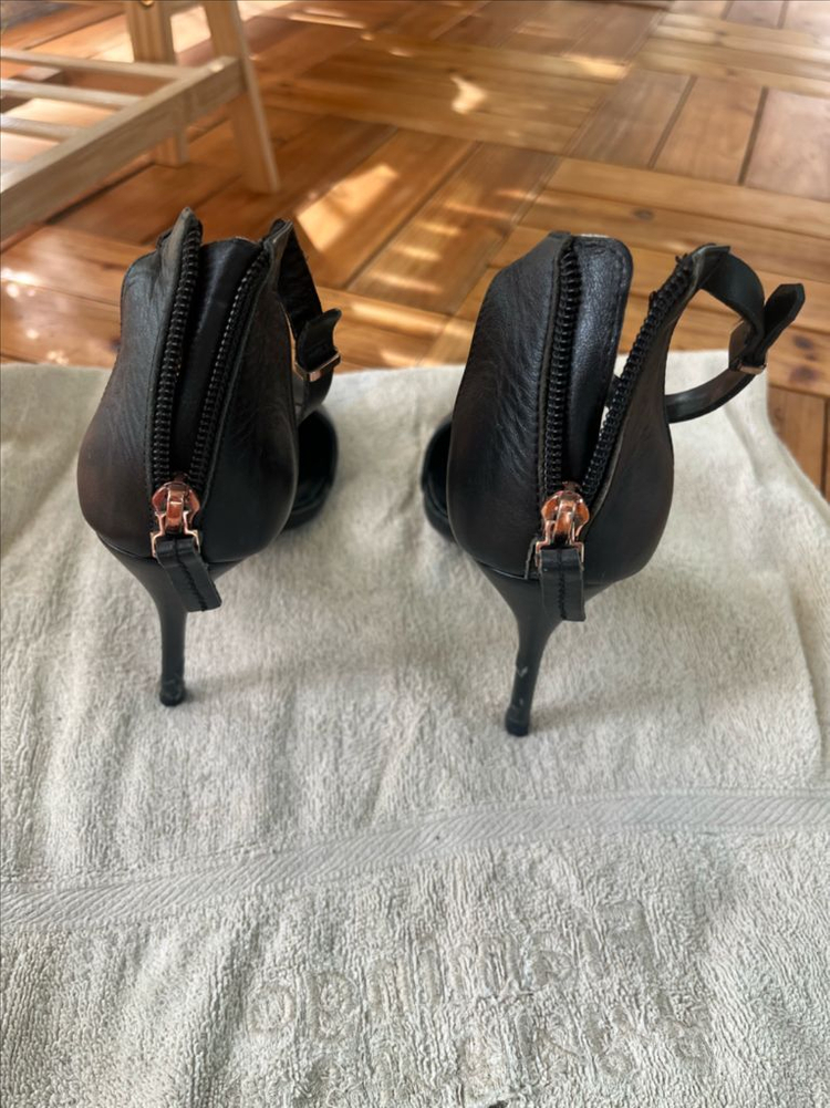 jinny kim 지니킴 가죽 스트랩 힐 36사이즈 이미지