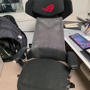 아수스 ROG 디스트로이어 ergo 의자 판매 이미지