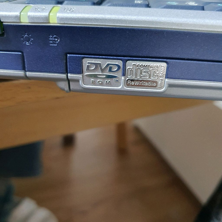 삼성 센스V25 펜티엄4 노트북 이미지