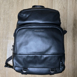 만다리나덕 시그니처 백팩 팝니다