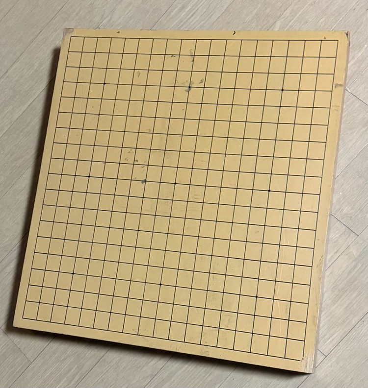 고급 나무 바둑판 바둑알 장기알 세트 이미지