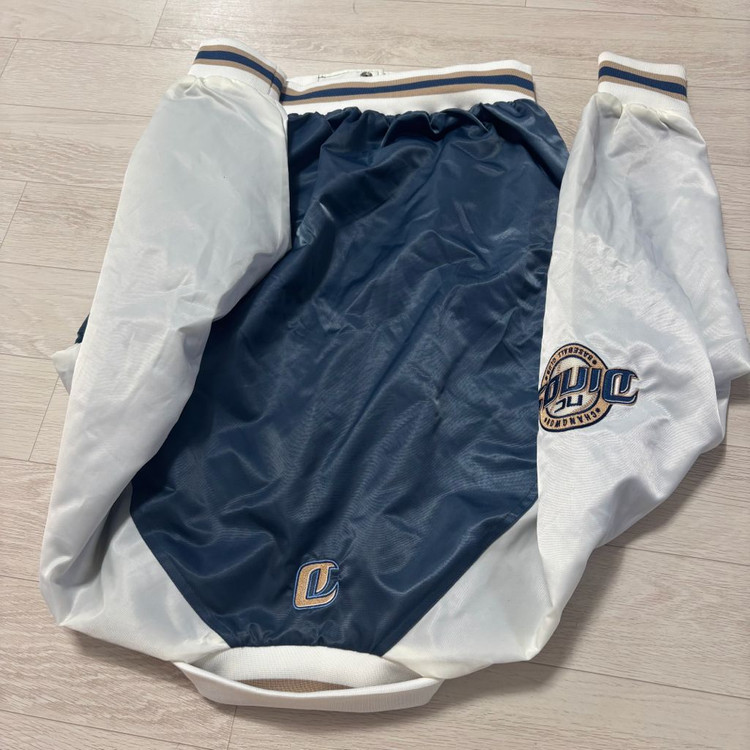 nc다이노스 야구 유니폼 자켓 잠바 집업 이미지