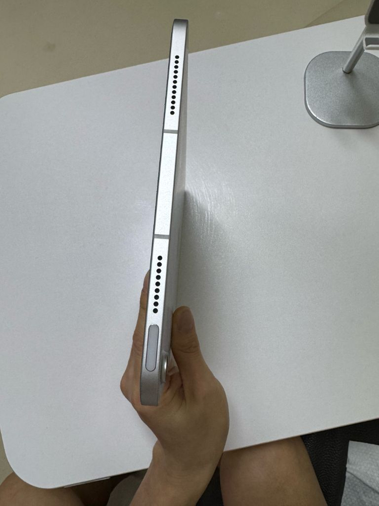 [애플] 아이패드 10세대 64GB 5G+WiFi 셀룰러 A급/풀박스/98%--2