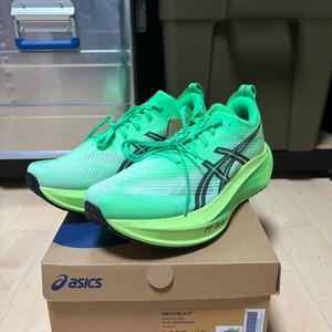 285 아식스 메가블라스트 에키덴 새상품