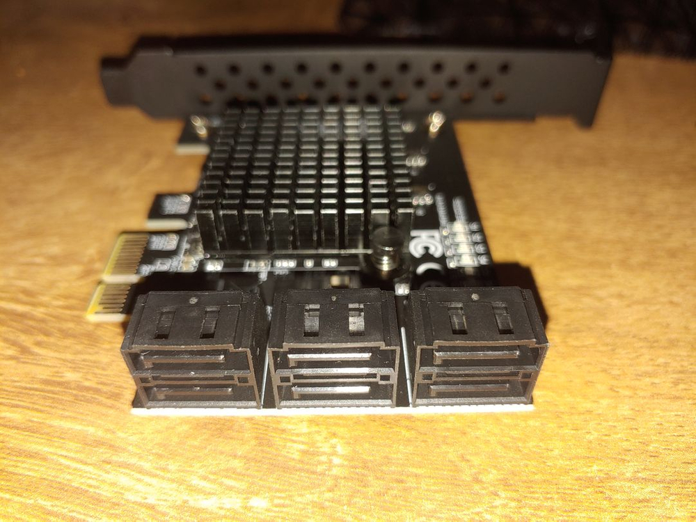 SATA3.0 (6Gbps) 6포트 확장 카드(PCIe x1) PCE6SAT-M01 (PCI to SATA) 이미지