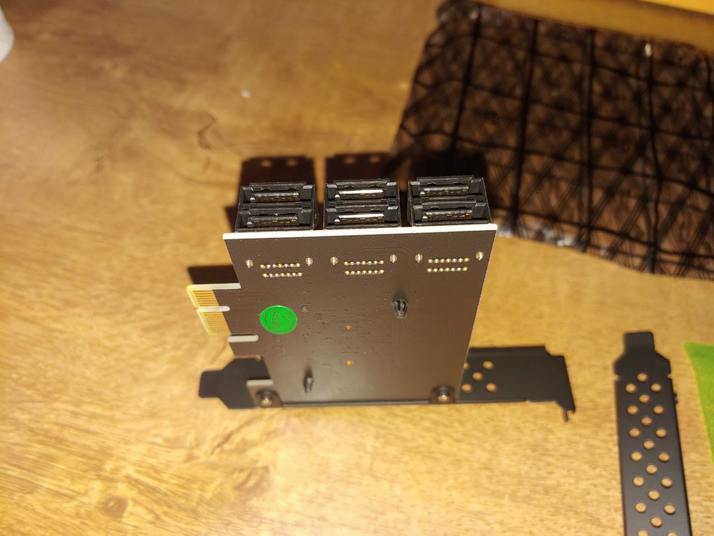 SATA3.0 (6Gbps) 6포트 확장 카드(PCIe x1) PCE6SAT-M01 (PCI to SATA) 이미지