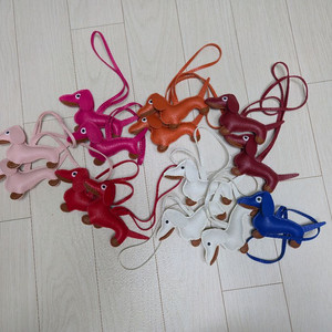 미사용 닥스훈트 모양의 백참 키링 14개 일괄 판매