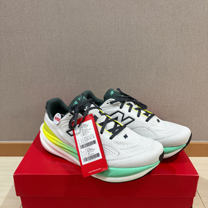 280 뉴발란스 1080v15 2e 새상품