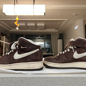 나이키 에어 포스 1 초콜릿 265 / 미드