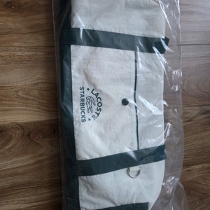 스타벅스 라코스테 멀티플백 그린 미개봉