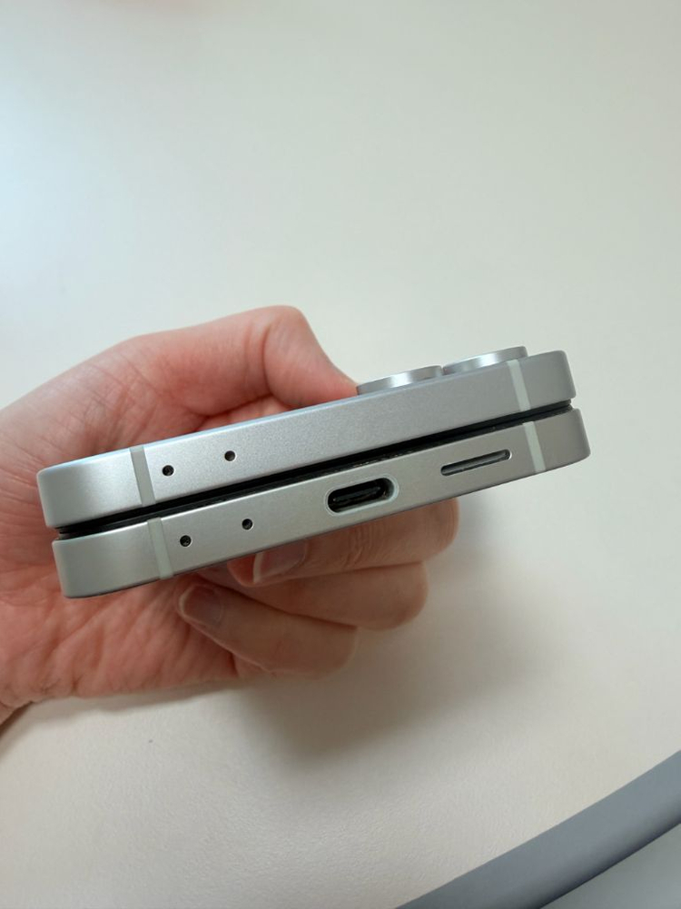 갤럭시플립6 256 화이트--13