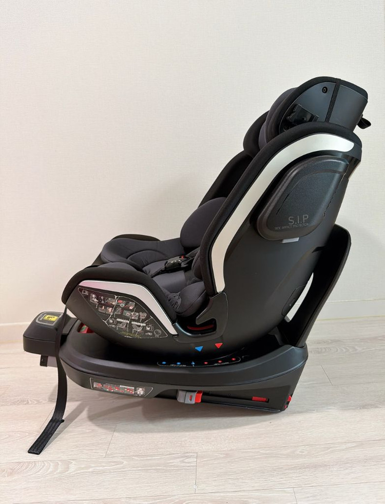 루미SPECT-i 360도 회전형 ISOFIX 카시트 이미지