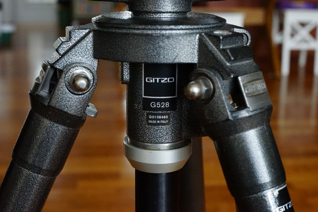 짓조 4시리즈 알루미늄 삼각대 G1410 + G528 (GITZO) 판매--3