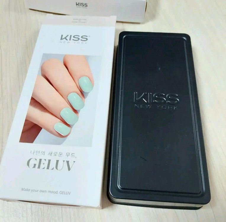 KISS 뉴욕 젤네일 UV 램프 화이트 새상품 이미지