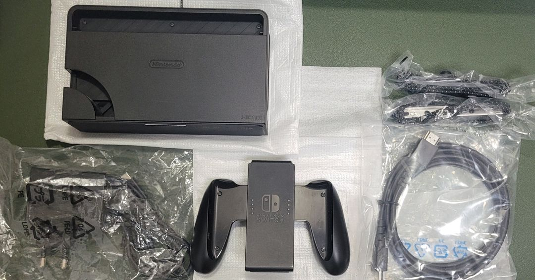 닌텐도 스위치 OLED + 파우치 + 슈퍼 마리오 브라더즈 (내용 필독)--4