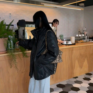 샌프룩 시그 하프 블랙 패딩(프리사이즈)