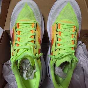 뉴발란스 퓨어셀 v4 형광 런닝화 280mm