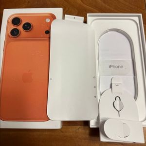 아이폰박스 아이폰17프로맥스 딥블루 코스믹오렌지 아이폰17프로 실버 빈박