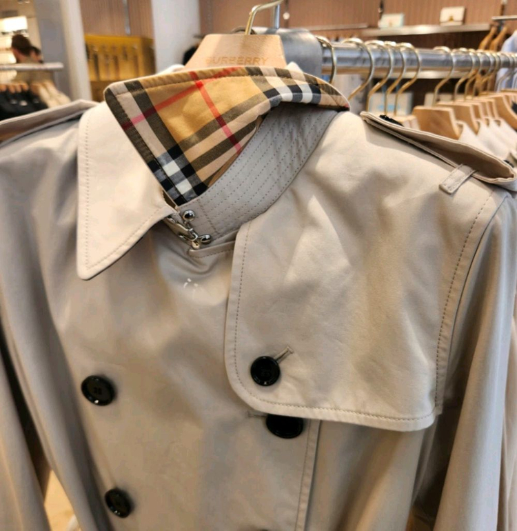 [정품]버버리 EGREMONT 트렌치--1