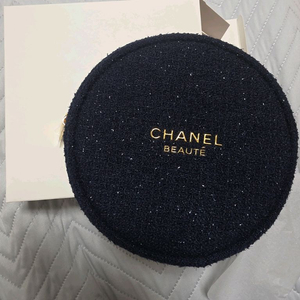 샤넬 뷰티 파우치 판매합니다