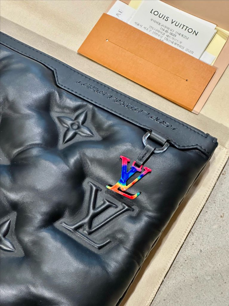 루이비통 2054 버질아블로 파우치 / 루이비통 클러치--1