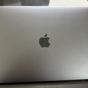 맥북프로 13인치 2017년형 8G 256G i5