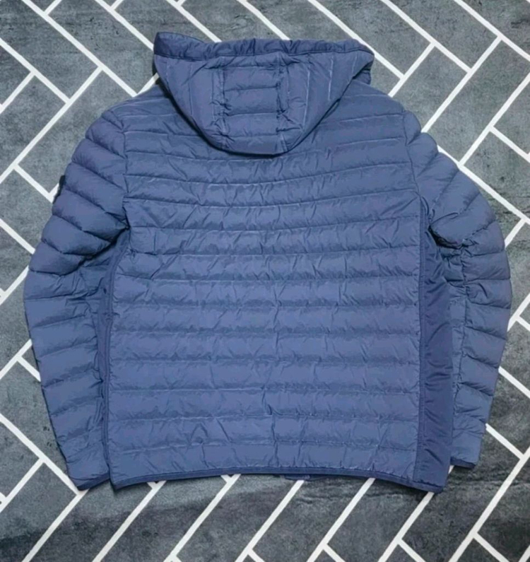 스톤아일랜드 룸우븐 경량패딩--1