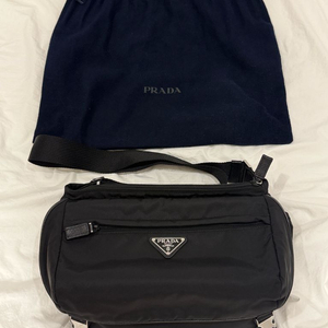 급처)프라다 리나일론 바이커백 미디움(상태좋음)