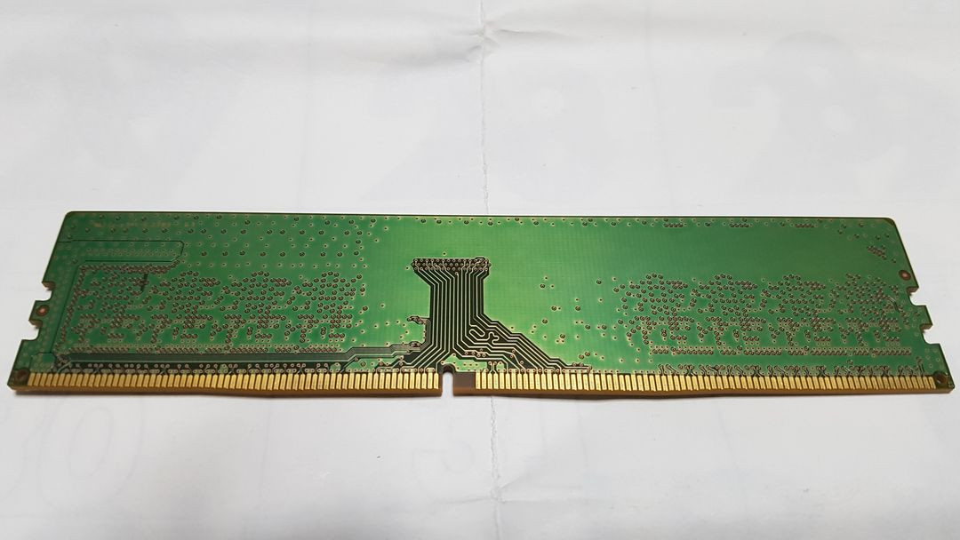 삼성 DDR4 8GB 3200 1개 팝니다.--2