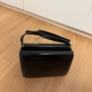 투티에 포멜 미니백 리자드 블랙 이미지