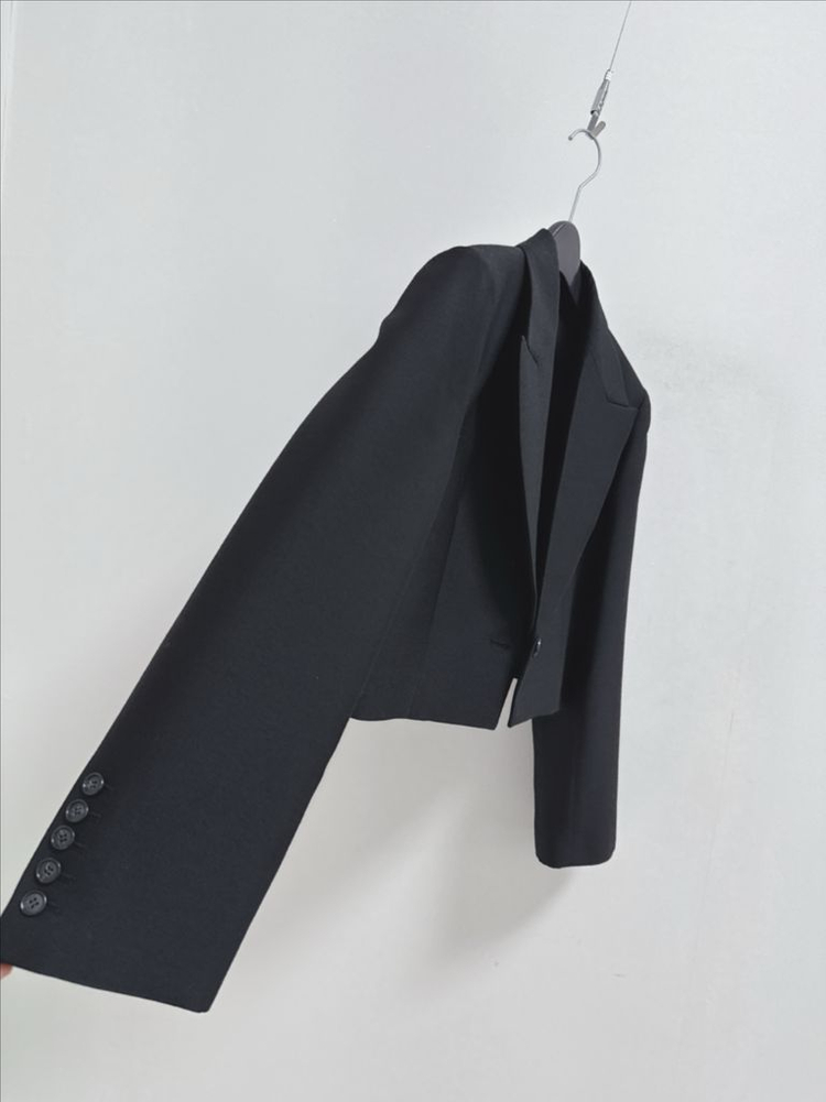 R2W 샵레디투웨어 울 실크 크롭 자켓--3